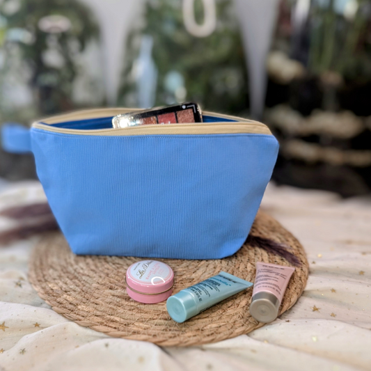 Trousse Triangle Bleu